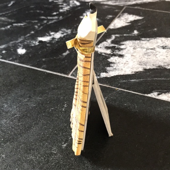 Standing Picture frame - Picture 4 of 6